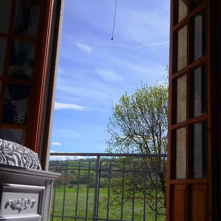 Des Artistes Bed & Breakfast *
