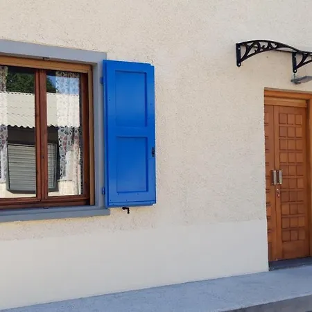 Des Artistes Bed & Breakfast *