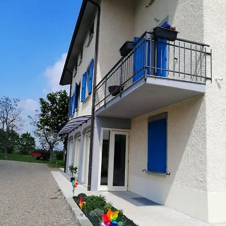 Bed and breakfast Des Artistes Borzano